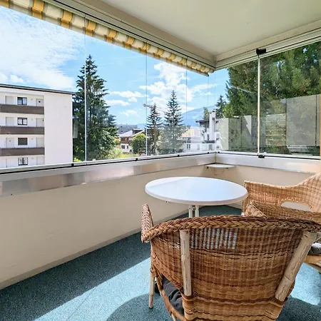 Sonniges Mit 3 Schlafzimmern & Balkon Mit Bergblick