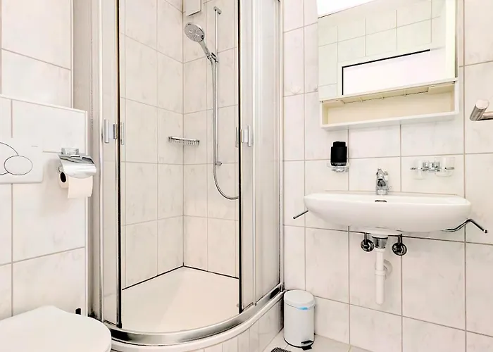 Apartment Sunny 3-bedroom With Balcony & Parking Davos