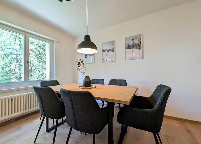 Daire Sunny 3-bedroom With Balcony & Parking Ostrava