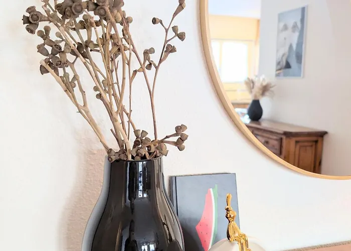 Sunny 3-bedroom With Balcony & Parking Apartment Davos