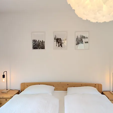 Sonniges Mit 3 Schlafzimmern & Balkon Mit Bergblick Apartment *