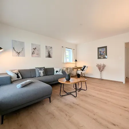 Apartment Sonniges Mit 3 Schlafzimmern & Balkon Mit Bergblick Davos