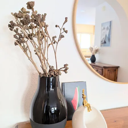 Sunny 3-bedroom With Balcony & Parking Apartamento Davos